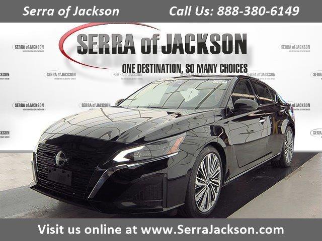 used 2023 Nissan Altima car, priced at $24,911