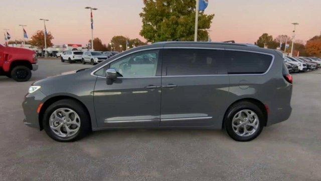 used 2021 Chrysler Pacifica car, priced at $21,411