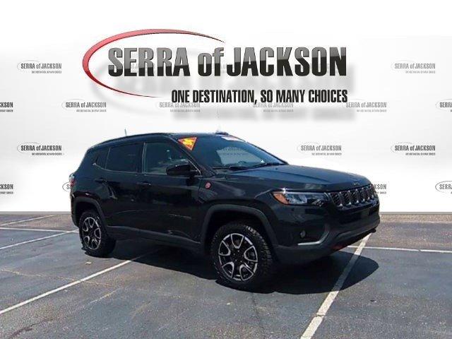 used 2024 Jeep Compass car, priced at $25,995