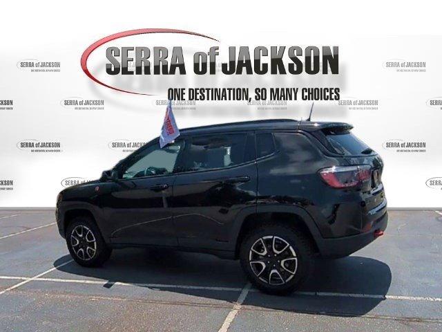 used 2024 Jeep Compass car, priced at $25,995