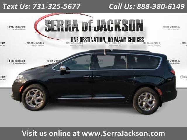 used 2023 Chrysler Pacifica car, priced at $38,411