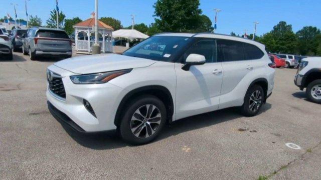 used 2021 Toyota Highlander car, priced at $28,711