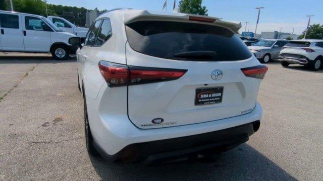 used 2021 Toyota Highlander car, priced at $28,711