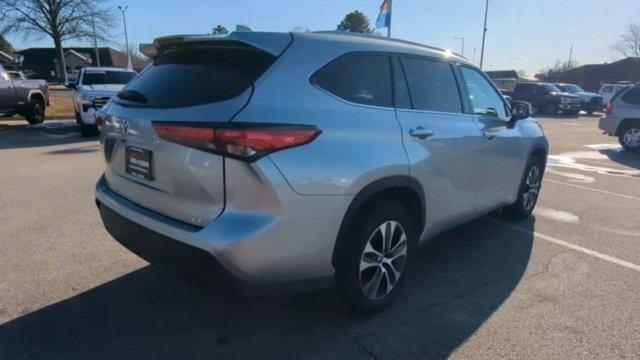 used 2022 Toyota Highlander car, priced at $34,911