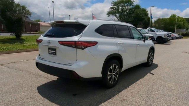 used 2022 Toyota Highlander car, priced at $38,411