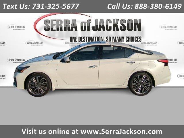 used 2023 Nissan Altima car, priced at $25,911