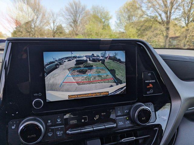 used 2023 Toyota Highlander car, priced at $37,988