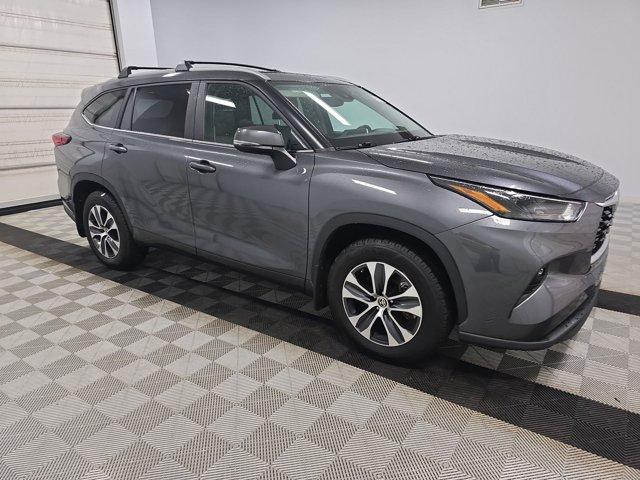 used 2023 Toyota Highlander car, priced at $39,911