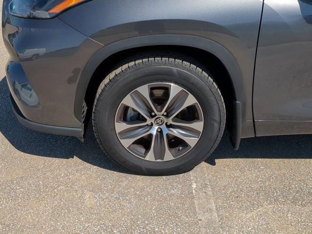 used 2023 Toyota Highlander car, priced at $40,911