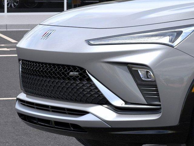 new 2025 Buick Envista car, priced at $29,725