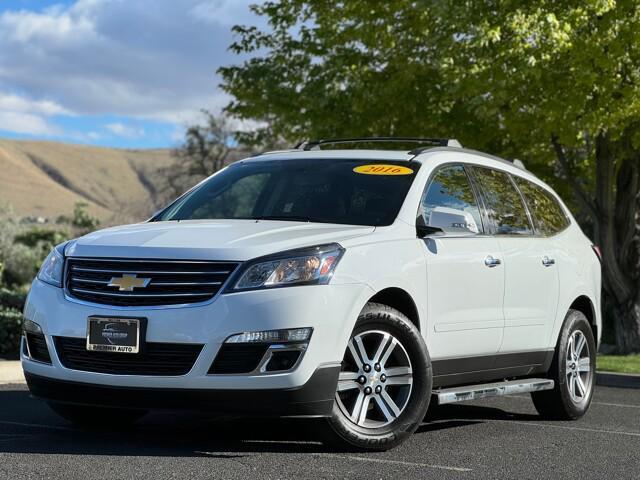 used 2016 Chevrolet Traverse car, priced at $14,995