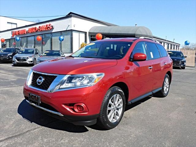 used 2016 Nissan Pathfinder car, priced at $14,190