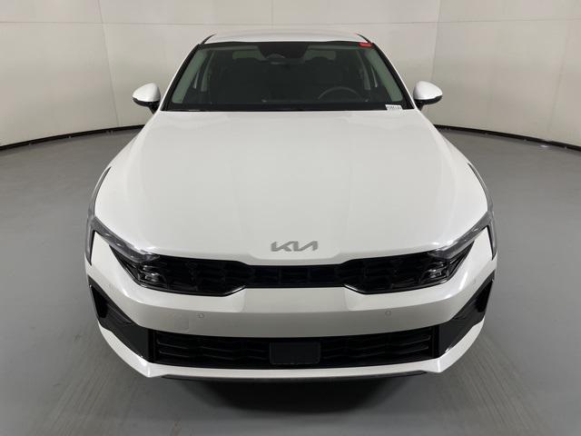 new 2026 Kia K5 car, priced at $29,060