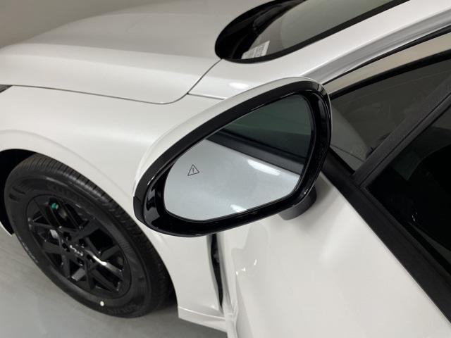 new 2026 Kia K5 car, priced at $29,060