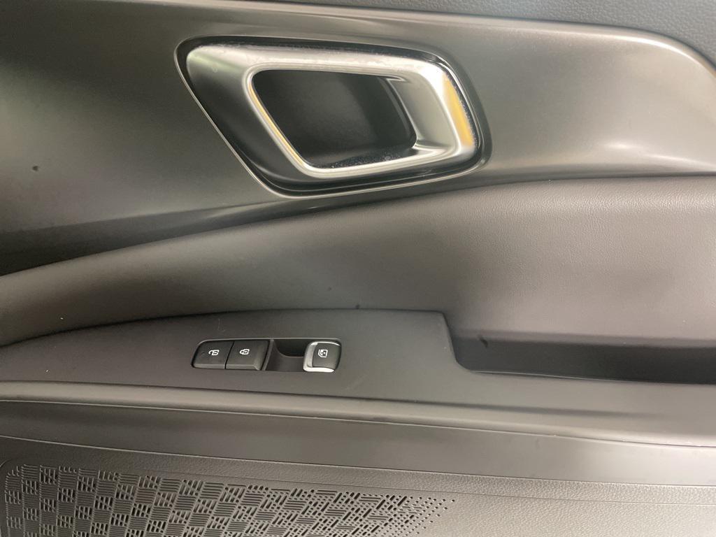 new 2026 Kia Carnival Hybrid car, priced at $48,977