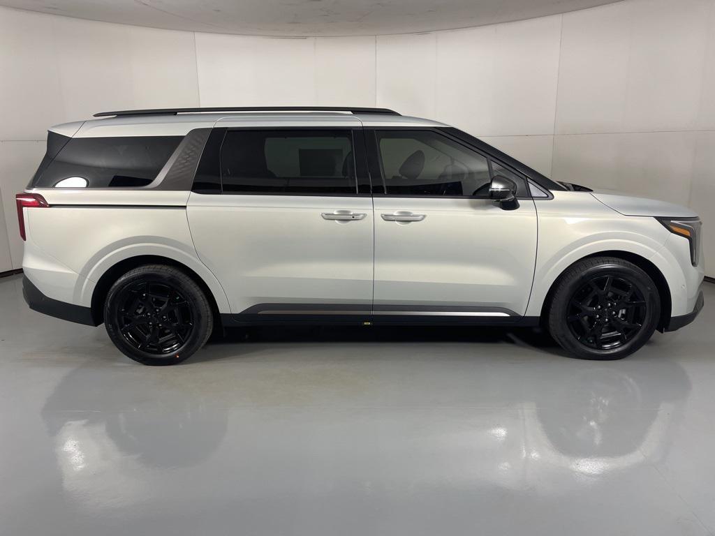 new 2026 Kia Carnival Hybrid car, priced at $48,977
