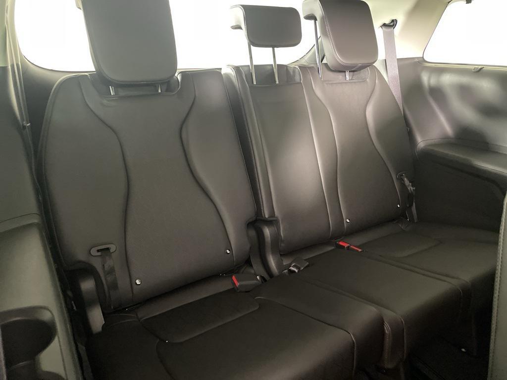 new 2026 Kia Carnival Hybrid car, priced at $48,977