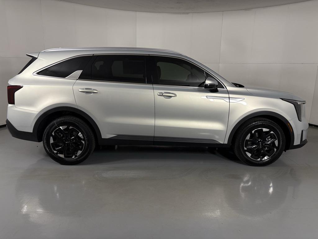 new 2026 Kia Sorento car, priced at $34,764