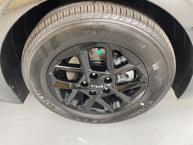 new 2026 Kia K5 car, priced at $27,009