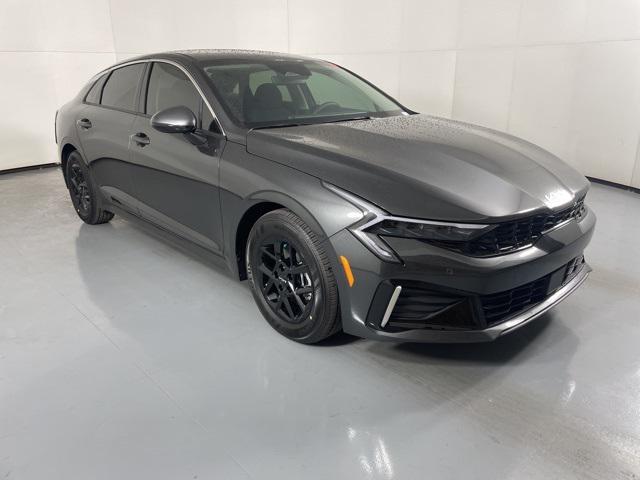 new 2026 Kia K5 car, priced at $27,009