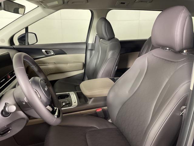 new 2026 Kia Carnival car, priced at $40,690