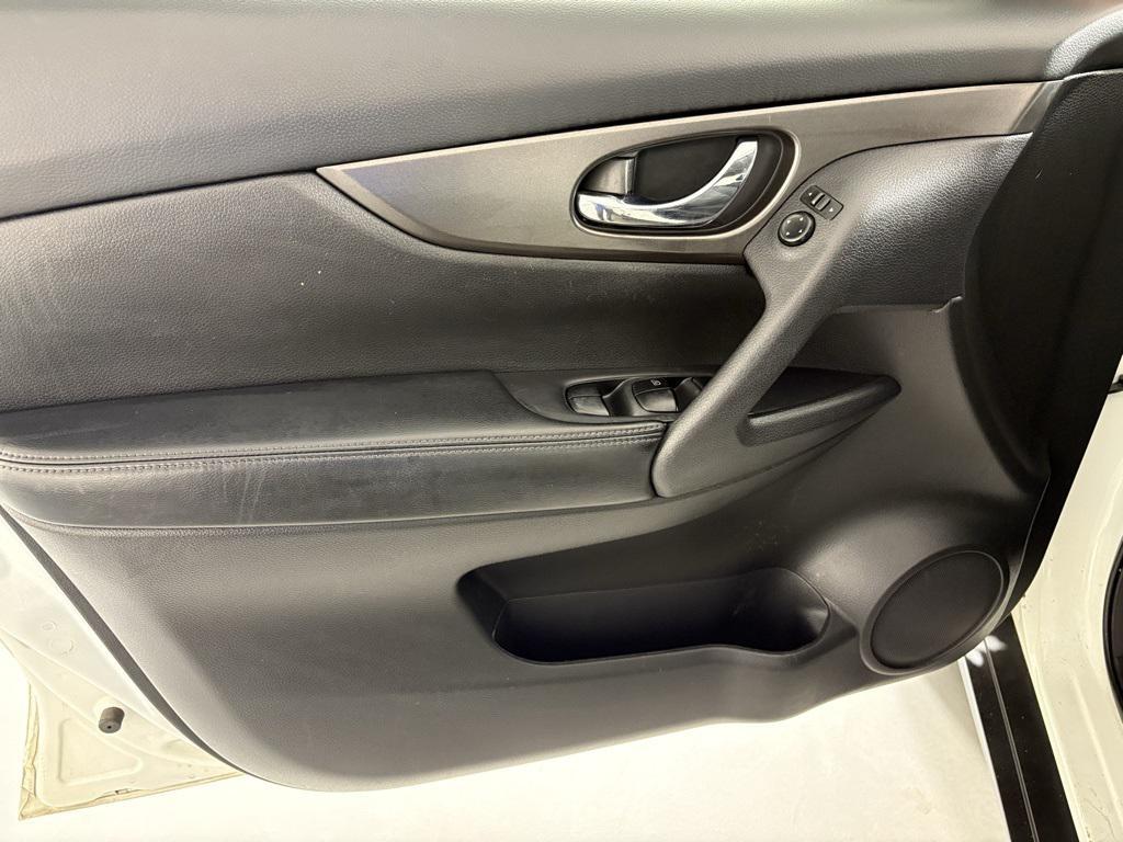 used 2015 Nissan Rogue car, priced at $6,900