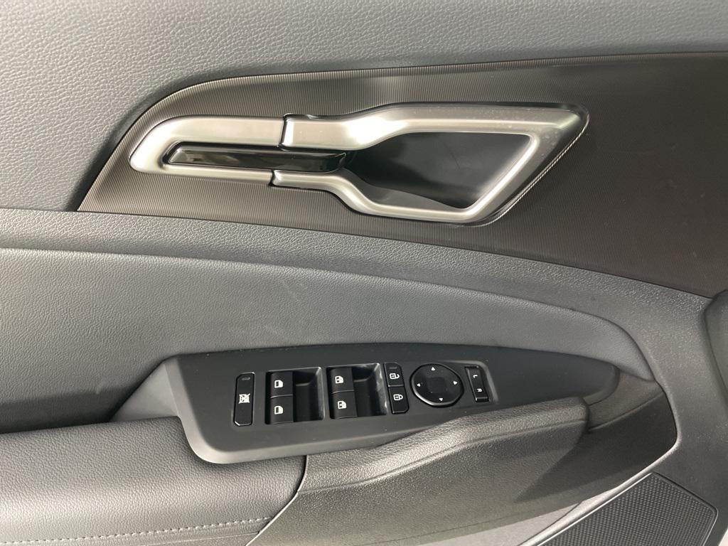 new 2026 Kia Sportage Hybrid car, priced at $34,604