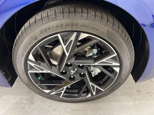 new 2026 Kia K5 car, priced at $27,945