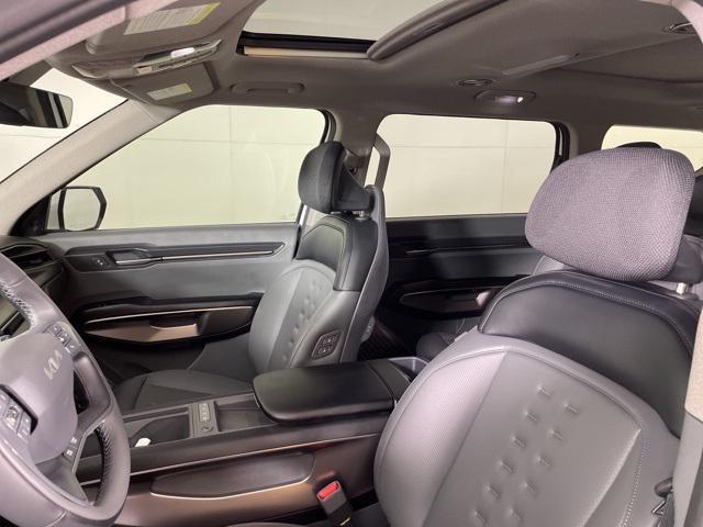 new 2026 Kia EV9 car, priced at $61,145