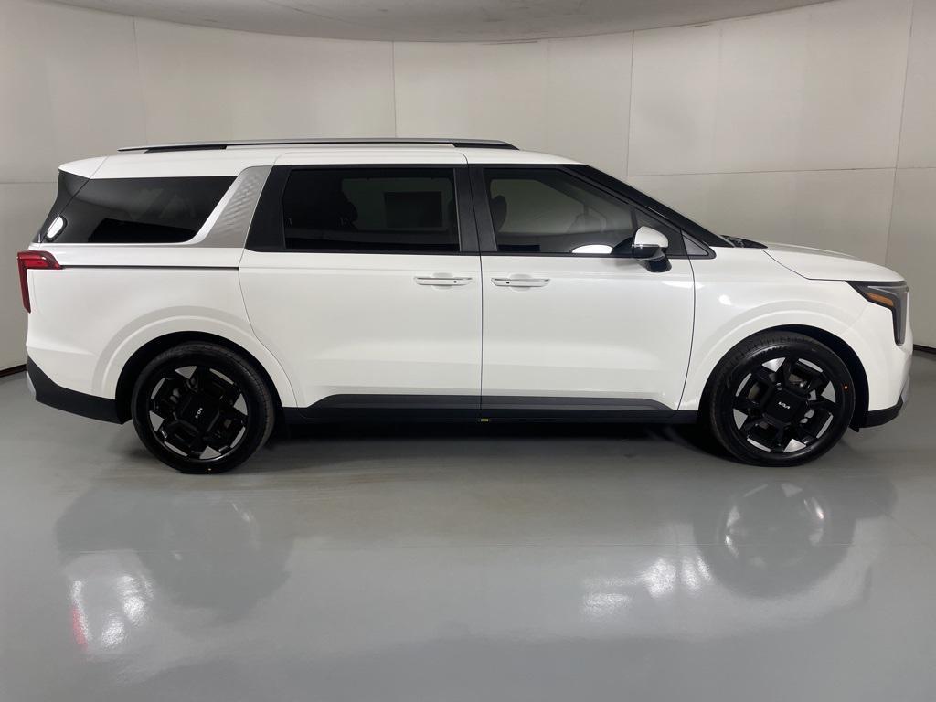 new 2026 Kia Carnival car, priced at $41,379