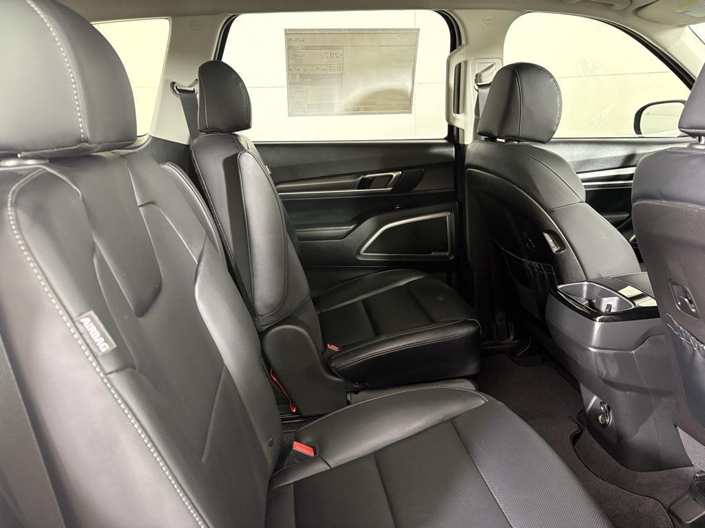 new 2025 Kia Telluride car, priced at $41,180
