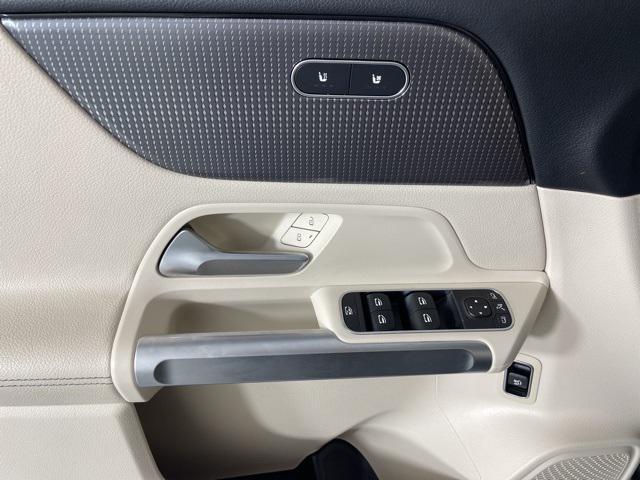 used 2022 Mercedes-Benz GLB 250 car, priced at $25,800