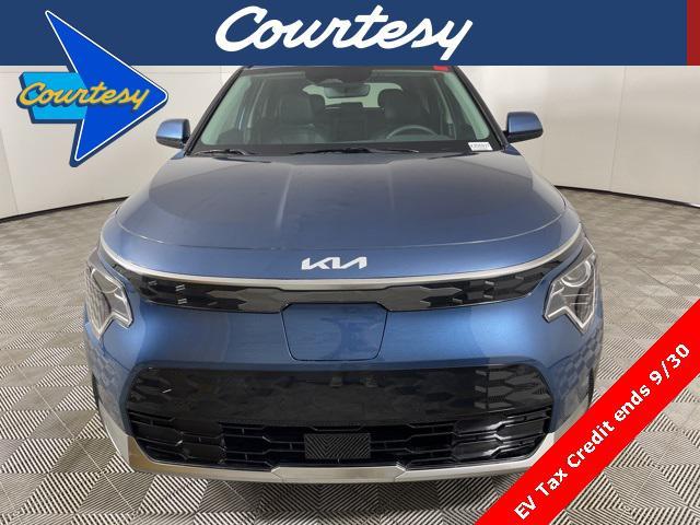 new 2025 Kia Niro EV car, priced at $34,202
