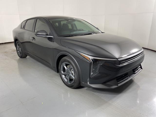 new 2025 Kia K4 car, priced at $22,626