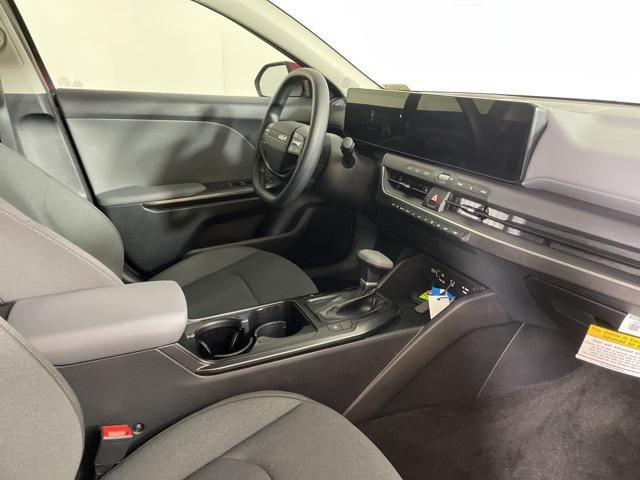 new 2025 Kia K4 car, priced at $23,004