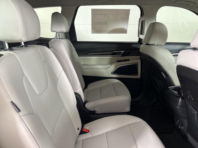 new 2025 Kia Telluride car, priced at $40,724