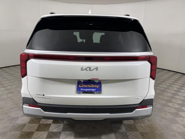 new 2025 Kia Carnival Hybrid car, priced at $43,717