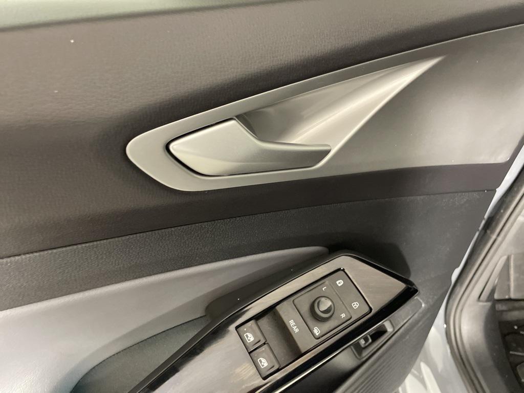 used 2024 Volkswagen ID.4 car, priced at $22,500