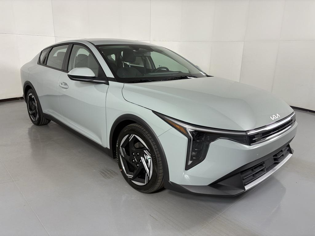 new 2025 Kia K4 car, priced at $23,602