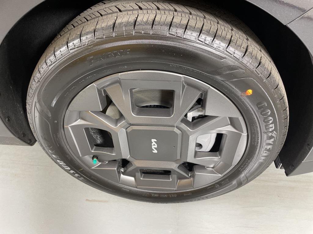 new 2026 Kia Carnival Hybrid car, priced at $42,870