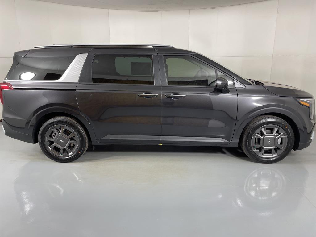 new 2026 Kia Carnival Hybrid car, priced at $42,870