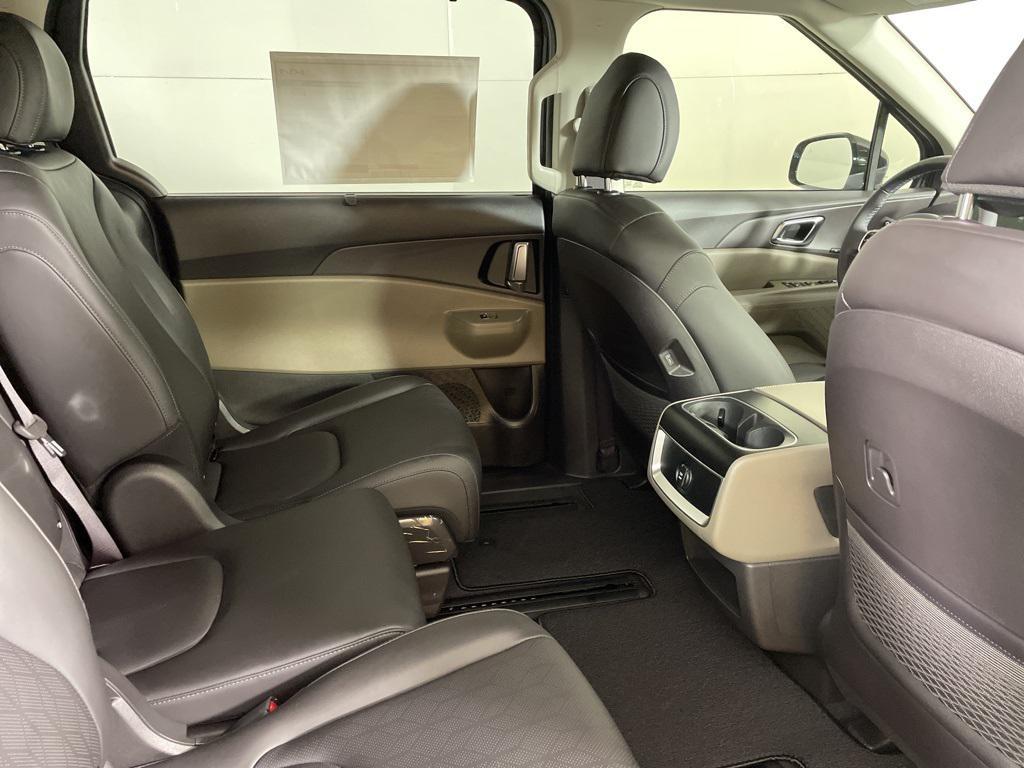 new 2026 Kia Carnival Hybrid car, priced at $42,870