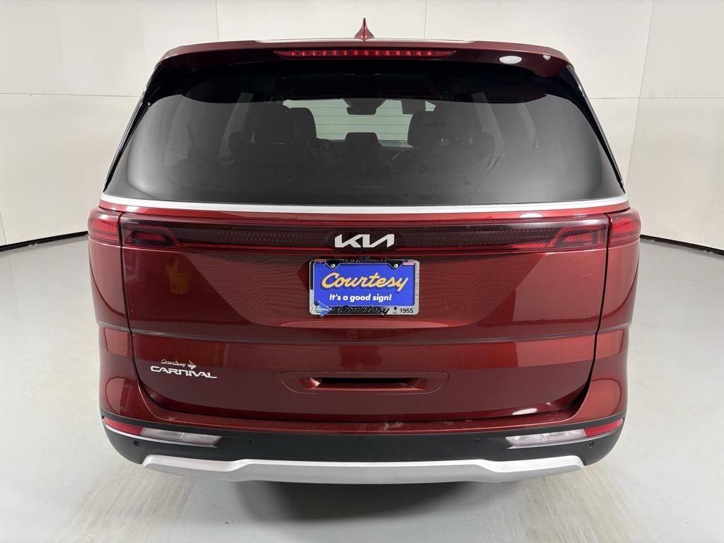 used 2024 Kia Carnival car, priced at $28,100