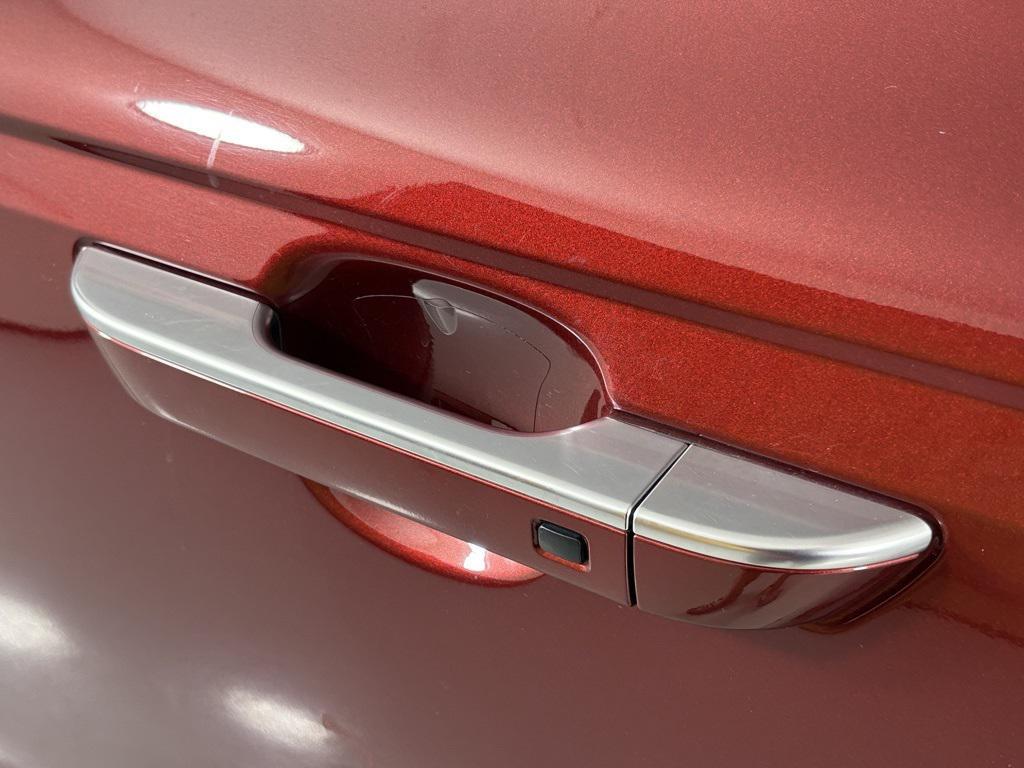 used 2024 Kia Carnival car, priced at $28,100