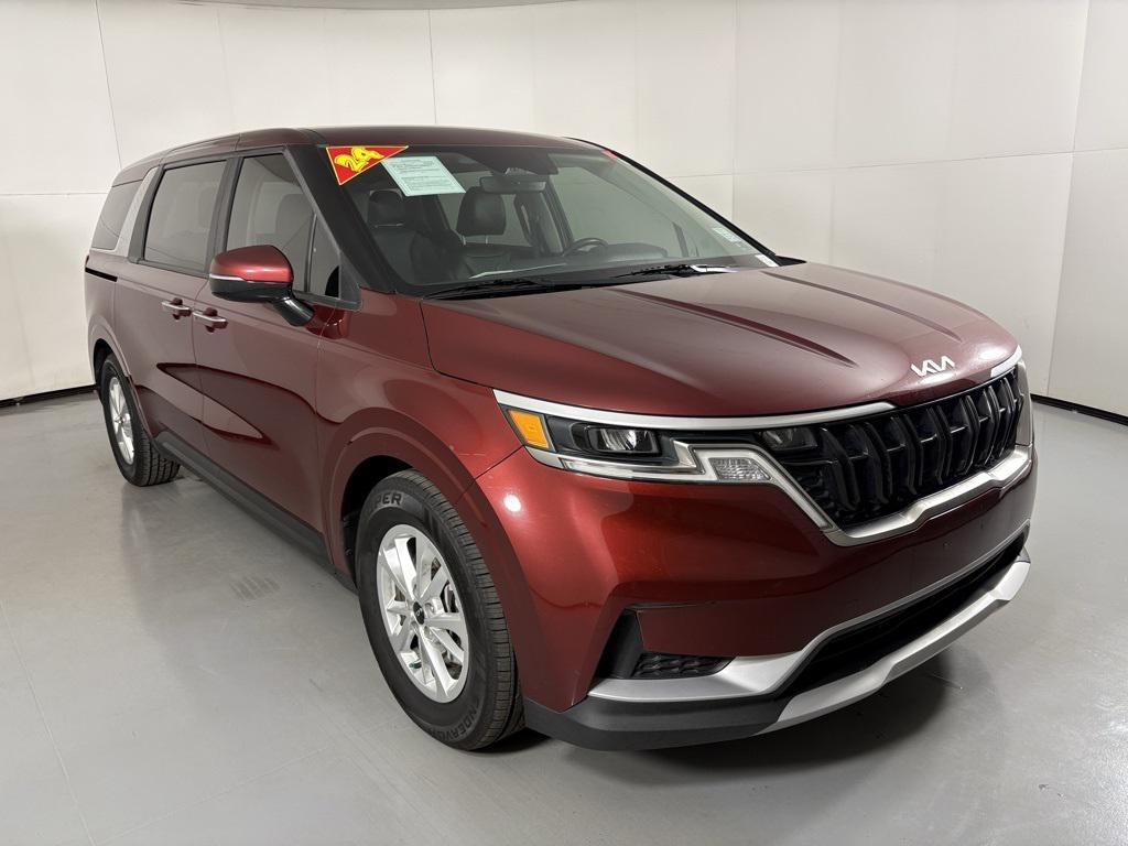 used 2024 Kia Carnival car, priced at $28,100