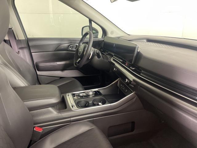 new 2026 Kia Carnival Hybrid car, priced at $48,786