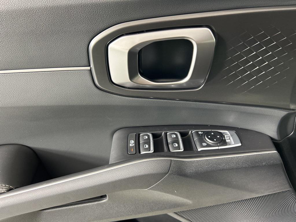 new 2026 Kia Sorento car, priced at $33,334
