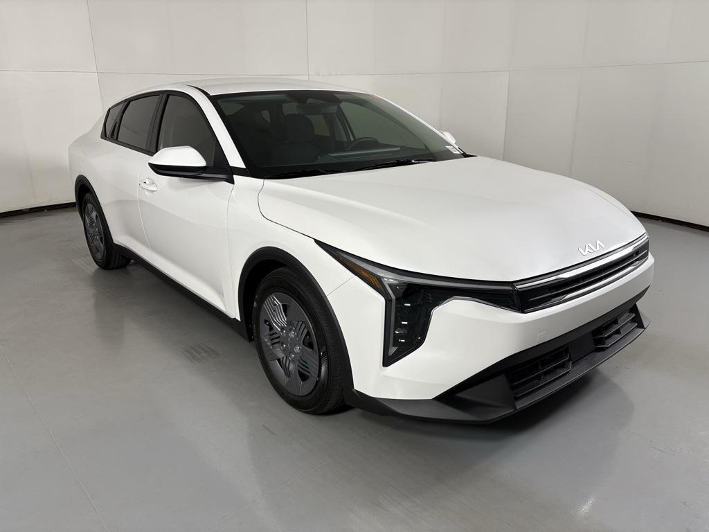 new 2025 Kia K4 car, priced at $22,066