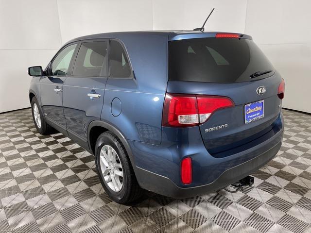 used 2015 Kia Sorento car, priced at $10,000