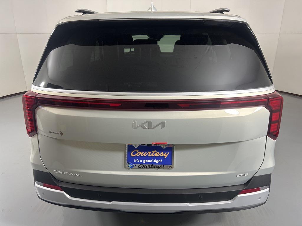new 2026 Kia Carnival Hybrid car, priced at $43,601